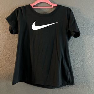 black nike tee